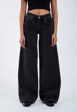 Carica l'immagine nel visualizzatore di Gallery, DR DENIM JEANS RHUE
