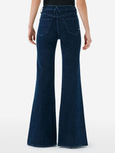 Carica l&#39;immagine nel visualizzatore di Gallery, CYCLE JEANS FLAIRE HIGH RISE
